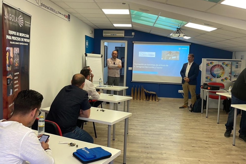Potenciando al máximo el contacto con los profesionales