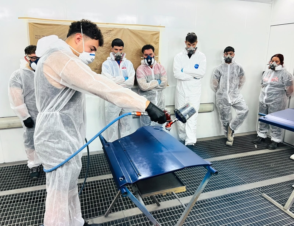 Sagola, en las aulas: formación práctica en Burgos y SagolaSPRAY™ en PFITech